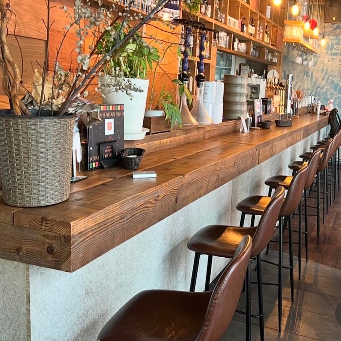 店内カウンター席(テーブル席もございます)