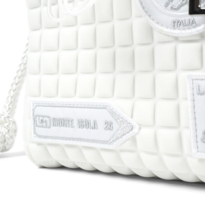 LOpC3HpHq704lzsEGb1P.jpg?w=940&h=940