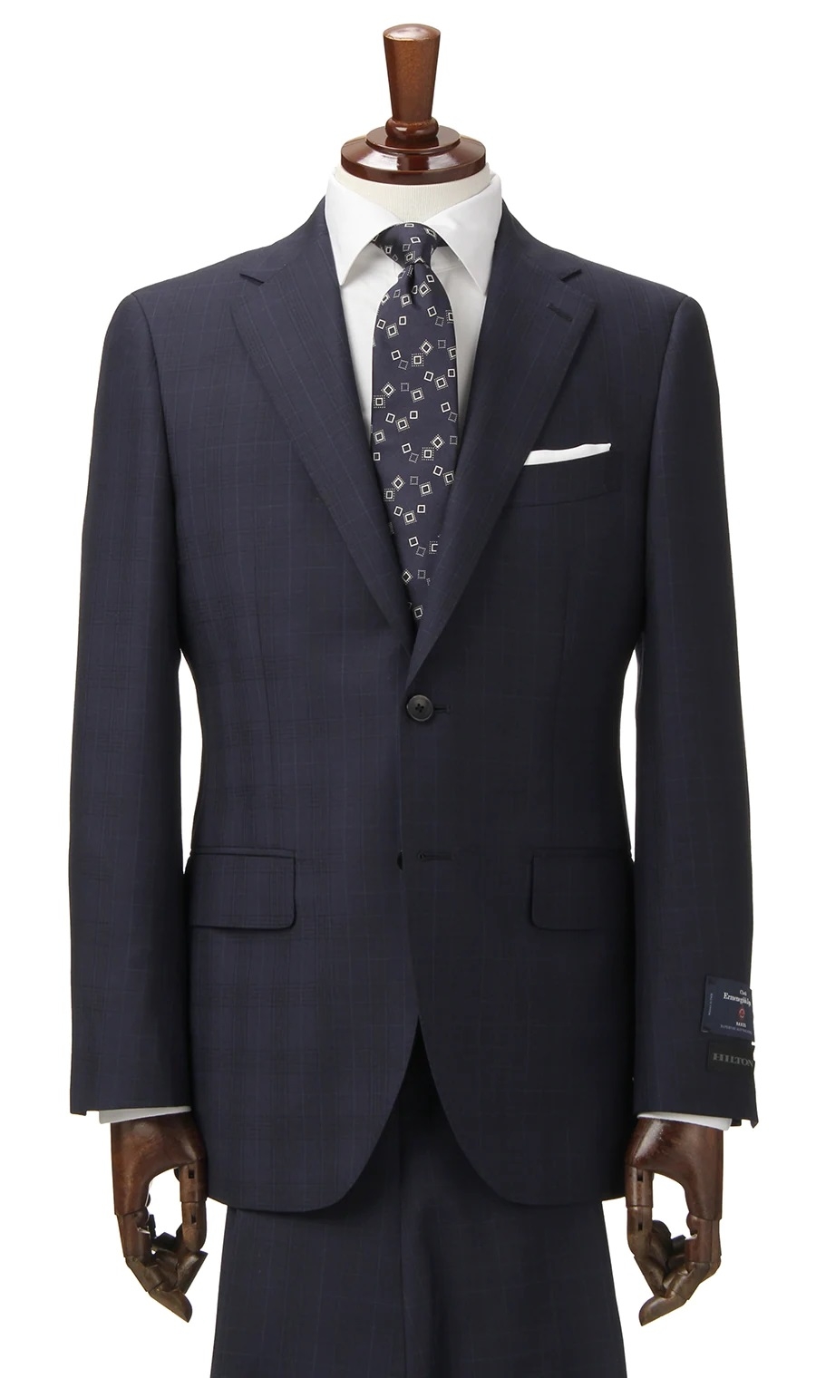 イタリア老舗生地メーカー「エルメネジルド・ゼニア」との信頼関係により誕生したスーツ ~オリジナルネーム「NAXOS(ナクソス)」を「洋服の青山」で発売~