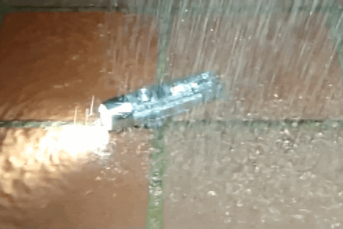 フル防水性能。IP66をクリアしているので急な雨でも安心して使用可能。