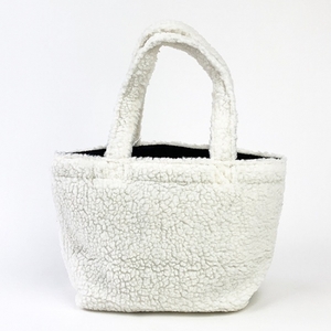 LTYbXL65CpyvayuAXcsB.jpg?w=940&h=940