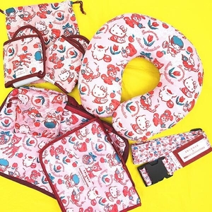 サンリオとスイマーのコラボアイテム