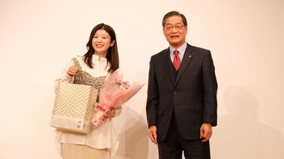 LXxwpfir3FRyJYGcUINy.jpg?w=940&h=940