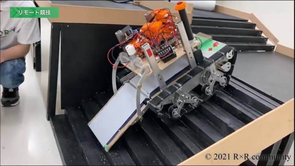 階段を登り2階へ進め!