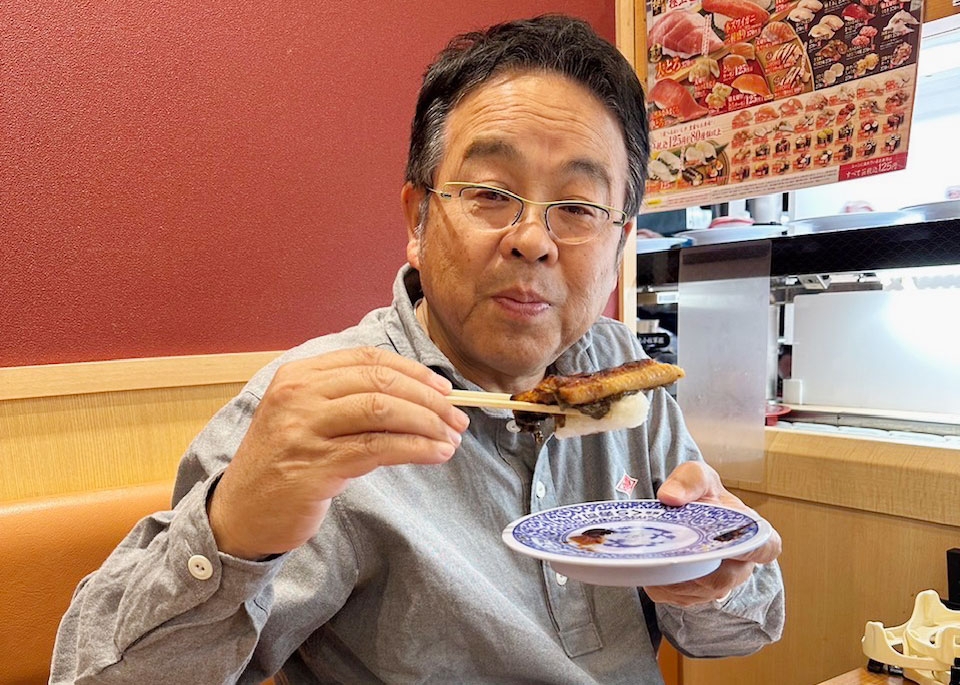 山本准教授も早速、舌鼓を打って「うまい!」