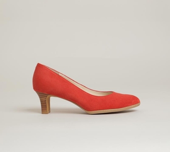 レッドスエード