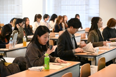 コメダ珈琲店の担当者らによる講評