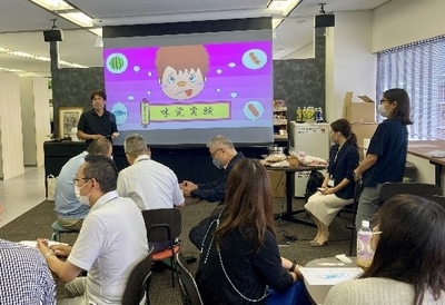 「かつおぶし」をテーマとした社内セミナーの様子