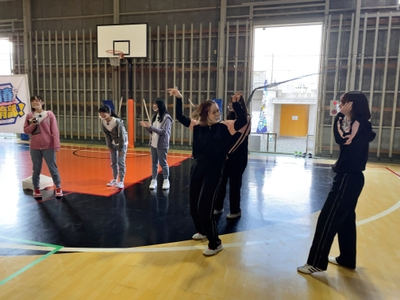 LipF7uDZ5rMeXiXAo6TK.jpg?w=940&h=940