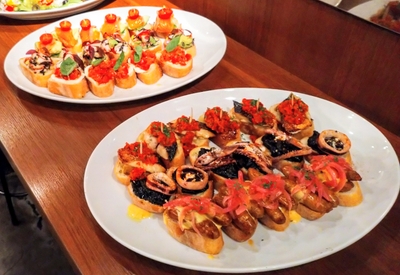 数種類のピンチョス
