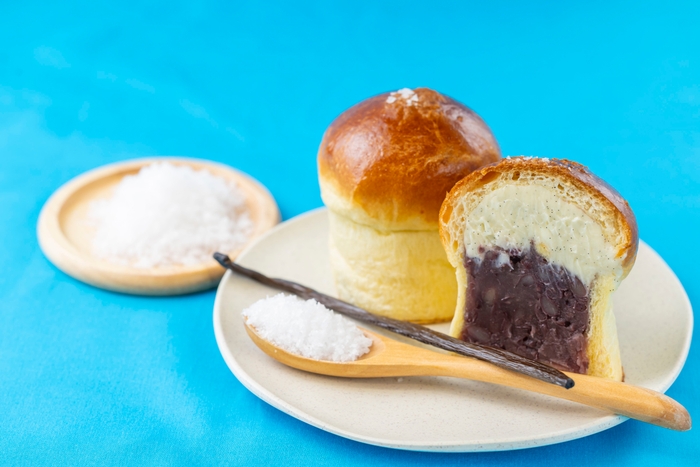 【冷やし】熱海ばたーあんパン塩バニラ 520円