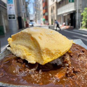 看板メニュー「スフレオムライス」1000円税込　