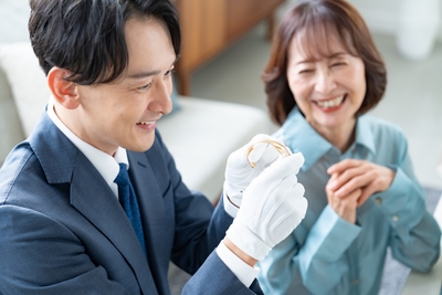 M6ggScqY1Ry865sjd5rK.jpg?w=940&h=940