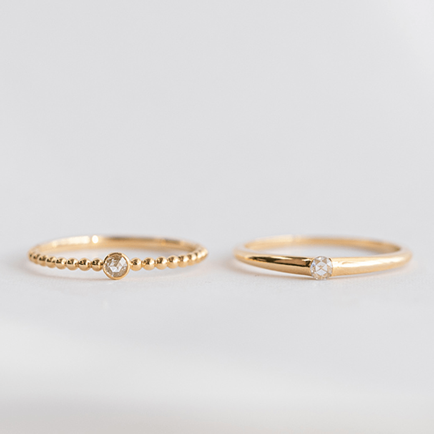 左:「ルプルナ」リング 右:「ルアンナ」リング