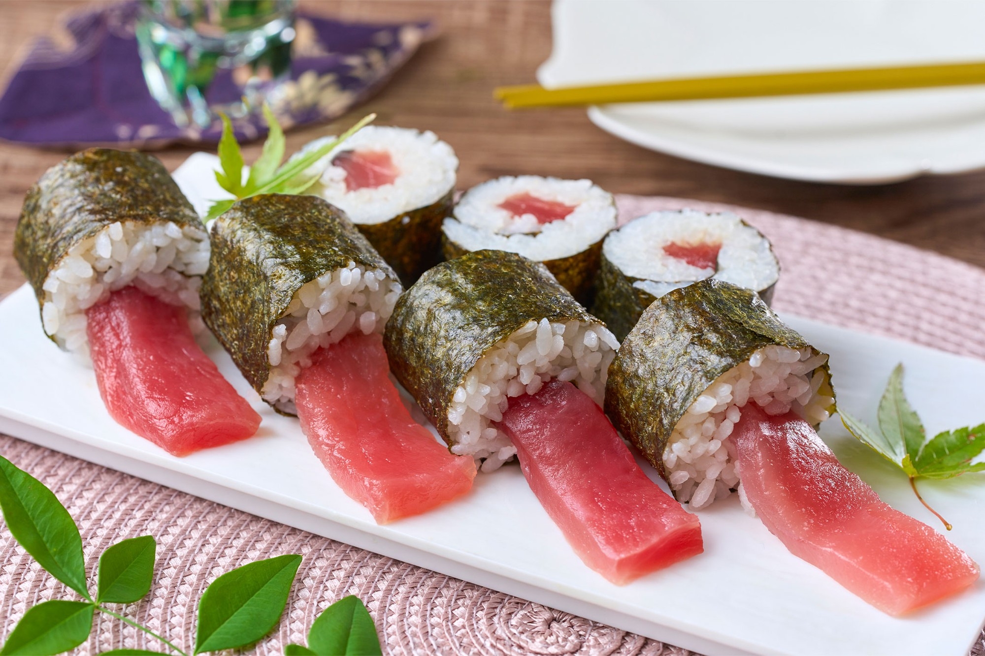 まぐろはみ出し鉄火巻き(Premium 白浜彩朝楽ほか2施設)