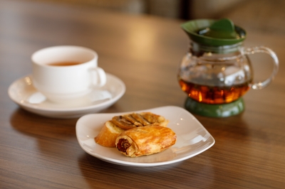 オリジナル焼き立てパンや紅茶、ほの香コーヒーでほっとひと息。