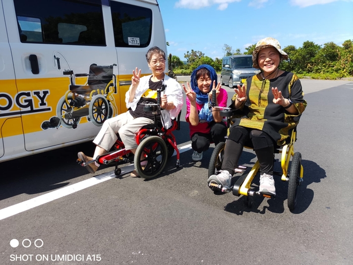 COGYライドで仲良しシニア旅