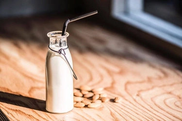 ≪7月22日(土)はナッツの日≫ ナッツ人気到来中！ナッツはもうパパのおつまみだけじゃない！ 最新のナッツの楽しみ方をご提案　 ～専門店ではナッツの日限定イベントも～