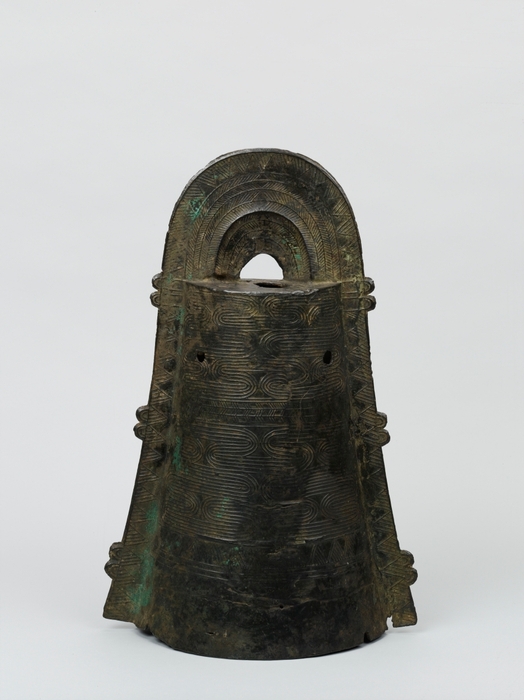 重要文化財 外縁付鈕2式銅鐸 弥生時代(中期)・前2~前1世紀 兵庫県豊岡市気比字溝谷出土 青銅製 東京国立博物館蔵(※貸与予定作品)