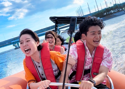 大阪湾でスリリングな水上ジェットコースター体験