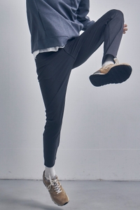 MJnj6qeISF9KenunDG9L.jpg?w=940&h=940