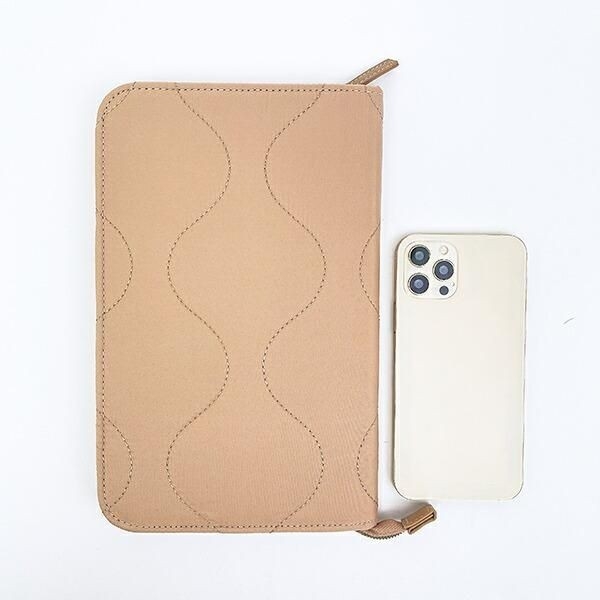 ハローキティのマルチケース