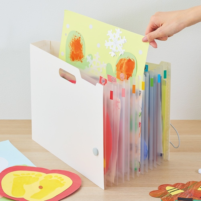 お子様の絵や作品の保管にも最適です。