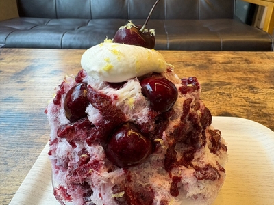 アメリカンチェリー　ホイップトッピング　アップ