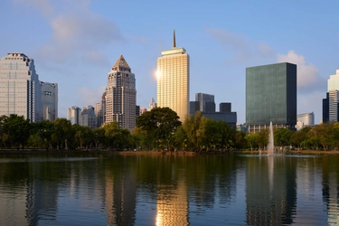 バンコクの象徴的なホテル【デュシタニ・バンコク】 2024年9月27日に一から建て直された見事な新デザインで リニューアルオープン　 さらに向上したゲスト体験を提供