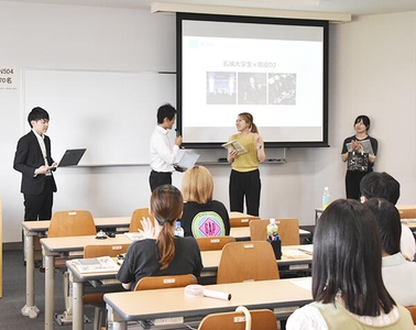 MRZMiJ0NY0m5Dp7vj1ar.jpg?w=940&h=940