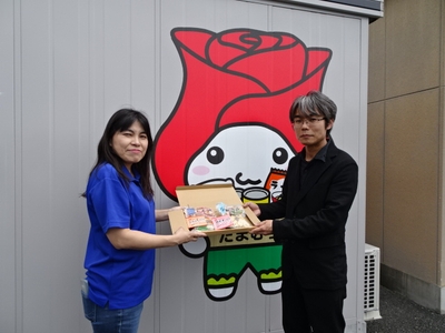 （左）フードバンクたまむら：目﨑さん（右）タチバナ食品株式会社：立花代表