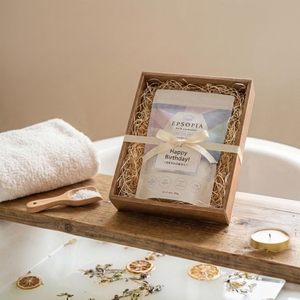 MTxwdSFGchiBCfUfL5ky.jpg?w=940&h=940