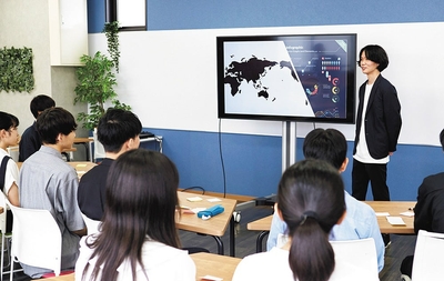 MUwJMnsf3uS3dVGuDLpn.jpg?w=940&h=940