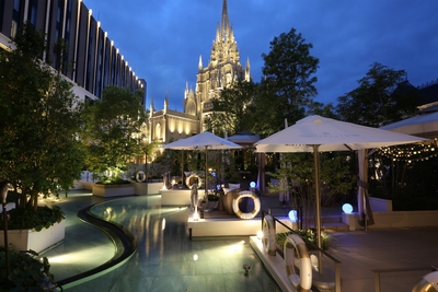 MVYnWPLO617DrKoLtT40.jpg?w=940&h=940