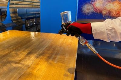 抗菌コーティング作業（イメージ）