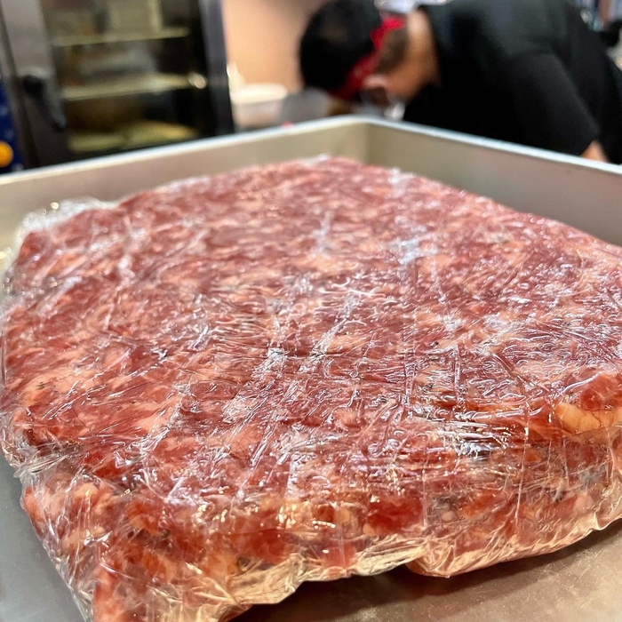 赤身牛ロース100%!