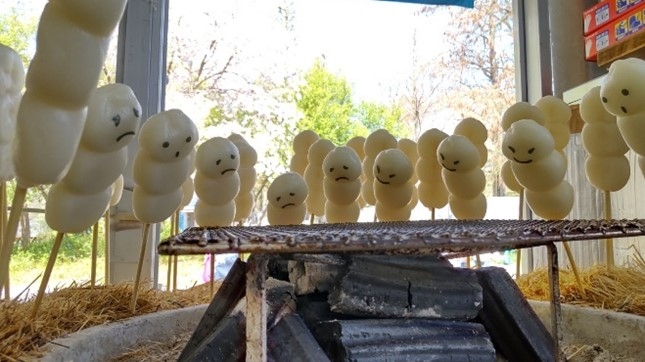 軽飲食イメージ: あつあつもちもちの「東京やきもち」