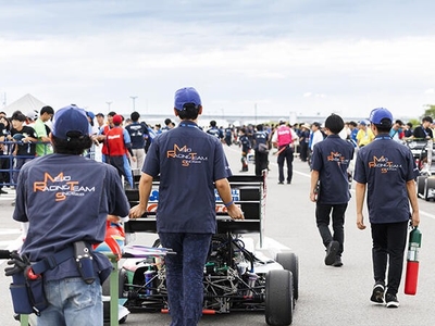 MiwEke8d4fhmLZIDtlp9.jpg?w=940&h=940