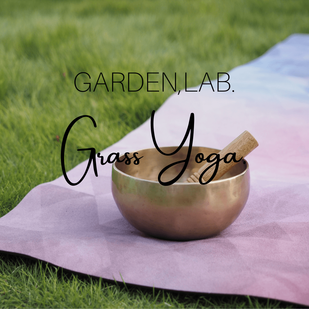 ガーデンラボ:芝ヨガ開催