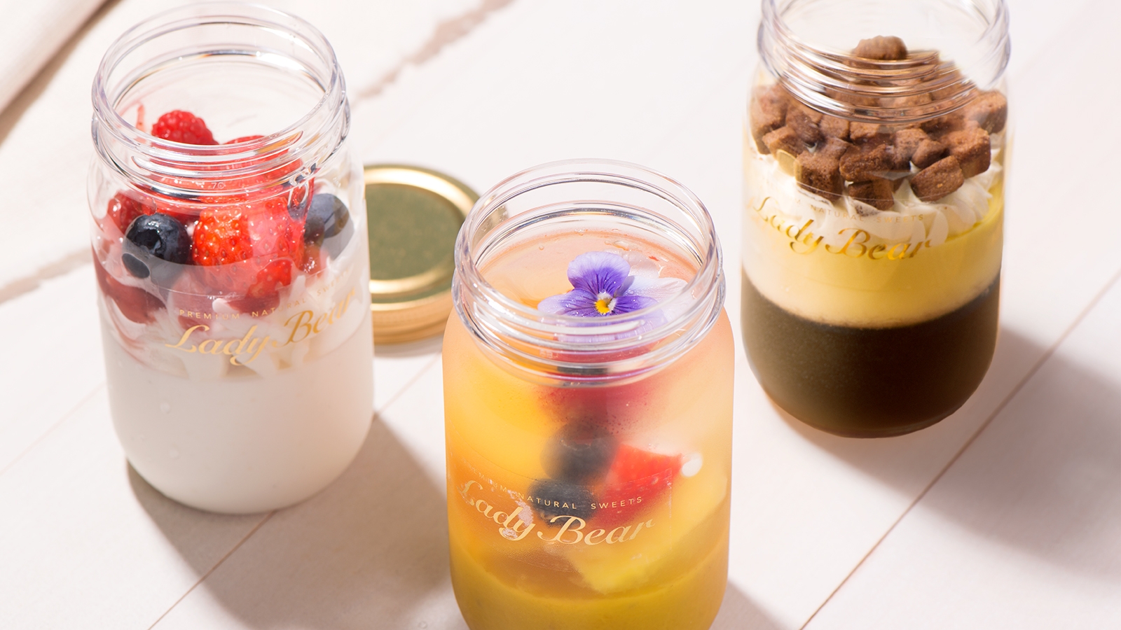 話題のジャースイーツや新作バウムも!自然派スイーツショップ「QBG レディベア」がルミネ荻窪に初登場【8/17(水)〜31(水)】