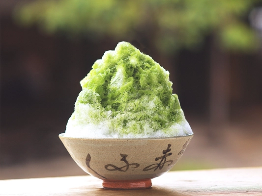 「赤福氷」が今年も東京・三重テラスに登場！ 夏のかき氷を2025年7月19日(土)～21日(月・祝)限定で実演販売