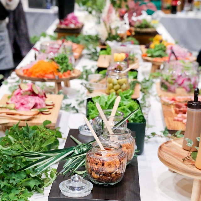 シェフが選んだ豊富な食材でスタート!