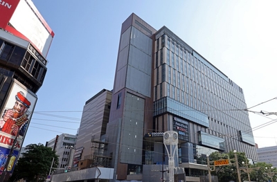 My8O9AOUpfkhatvJpyNr.jpg?w=940&h=940