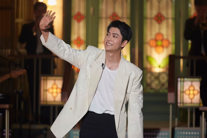 #7【ホスト:カン・テオ】© COUPANG PLAY