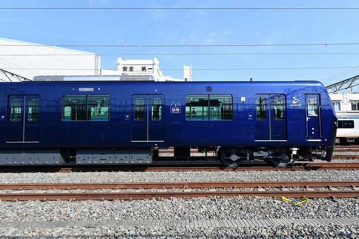 相鉄・東急新横浜線 開業1周年記念号（イメージ）①