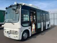 バス型の自動運転車両を使った実証実験を実施！