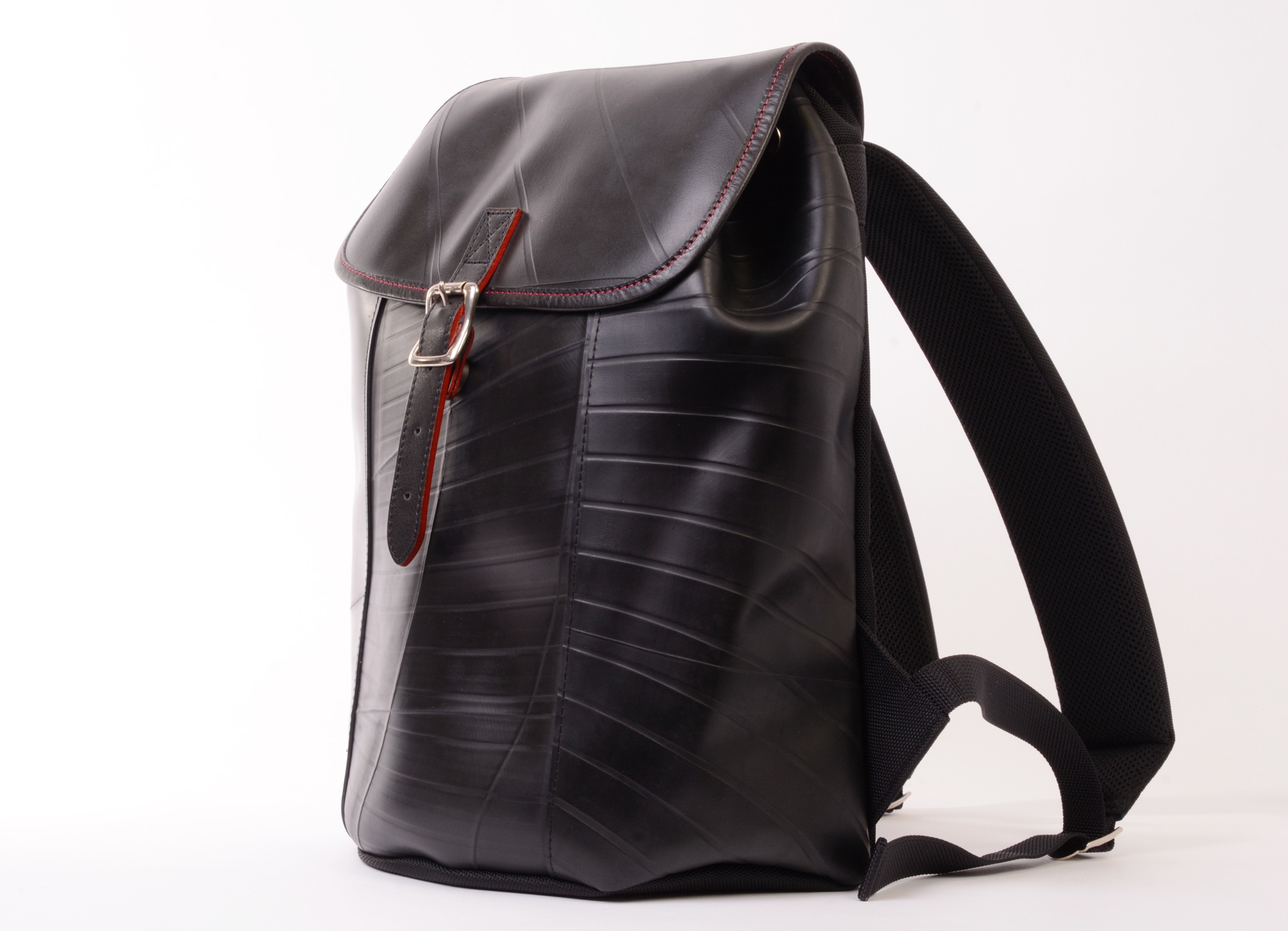 製品全景(ブラック×レッド)