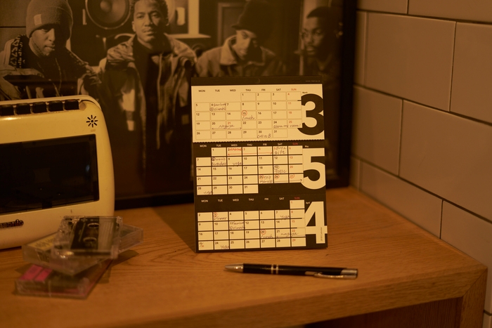 【リプラグ】3ヶ月カレンダー 3's Calendar(スリーズカレンダー)