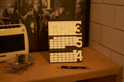 【リプラグ】3ヶ月カレンダー　3's Calendar（スリーズカレンダー）