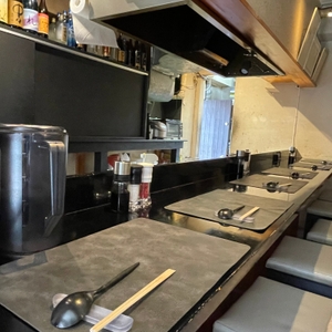 店内カウンター　